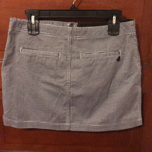 Zip down black and white mini skirt - Picture 2 of 4